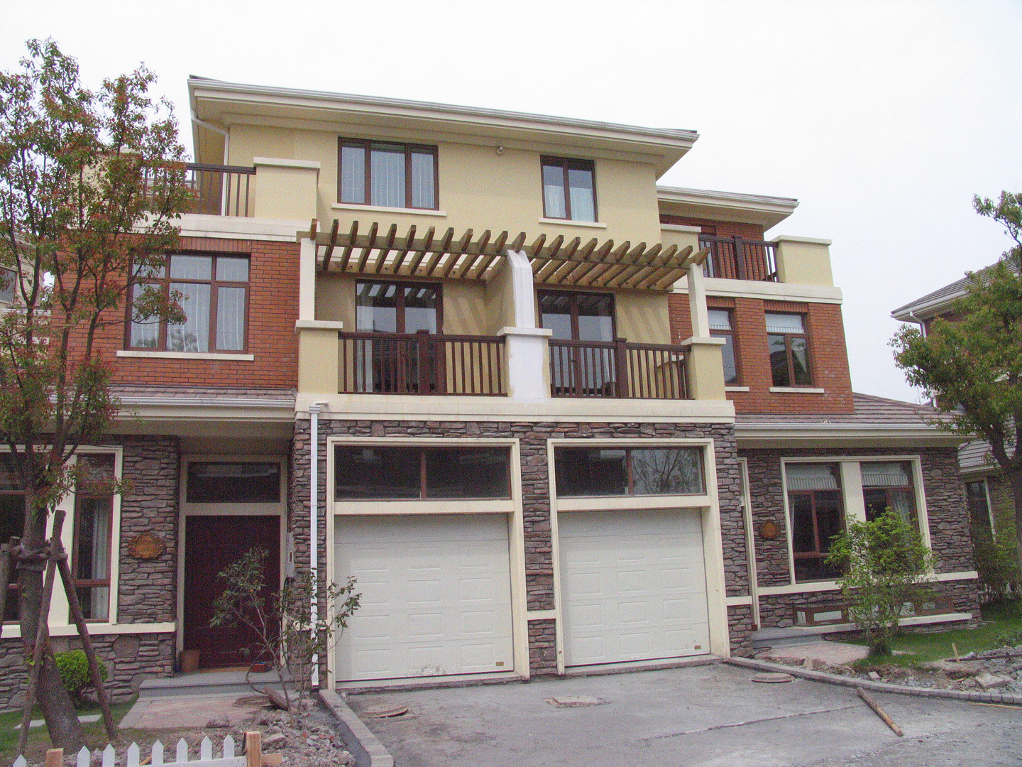 海保利十二橡树庄园.jpg